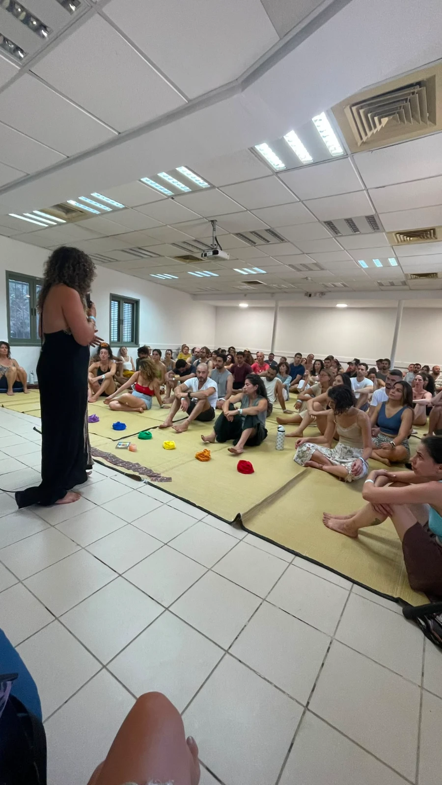 תמונה מתוך קורס מדיטציה לנשים.