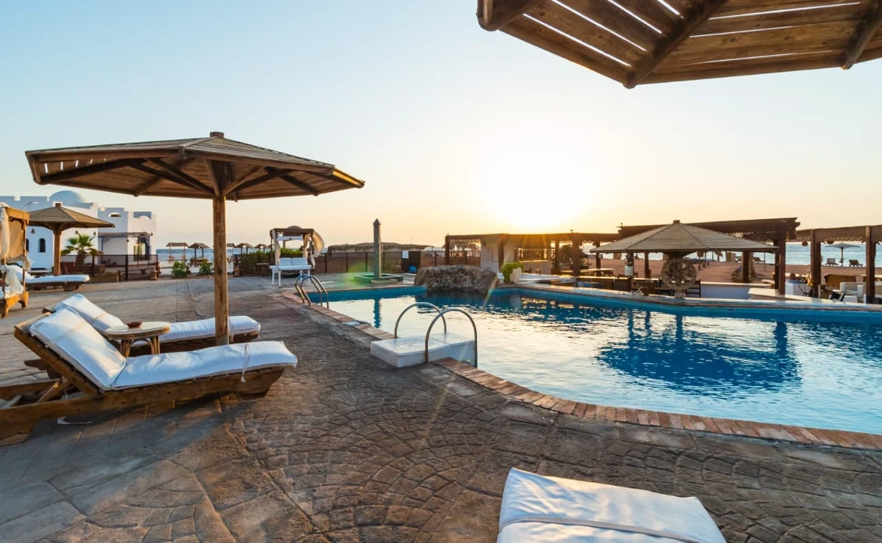 "את" - ריטריט נשים חלומי בסיני 🍹🌴✨️ — תמונה 2